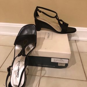 Coldwater creek keyhole cross over heels